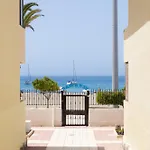 דירה Tms Veramar2, Seafront, Ac, Pool & Parking ארונה