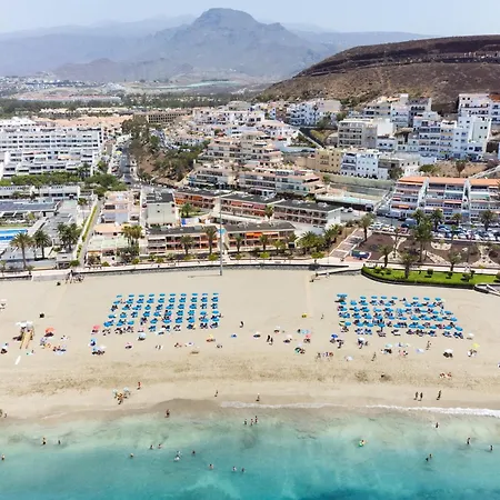 Tms Veramar2, Seafront, Ac, Pool & Parking דירה