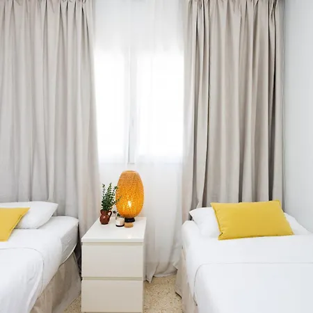 Tms Veramar2, Seafront, Ac, Pool & Parking Appartamento *